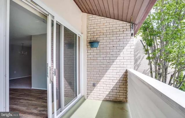 $1,650 | 5614 Bloomfield Drive, Unit 204, Alexandria, VA 22312