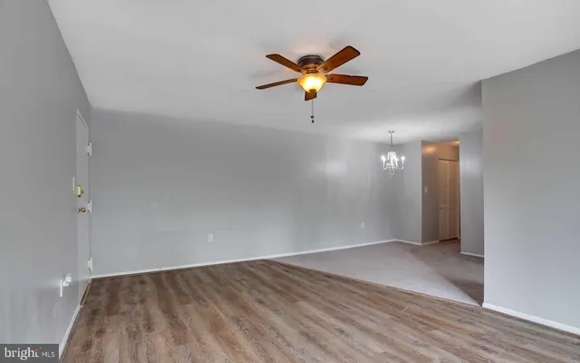 $1,650 | 5614 Bloomfield Drive, Unit 204, Alexandria, VA 22312