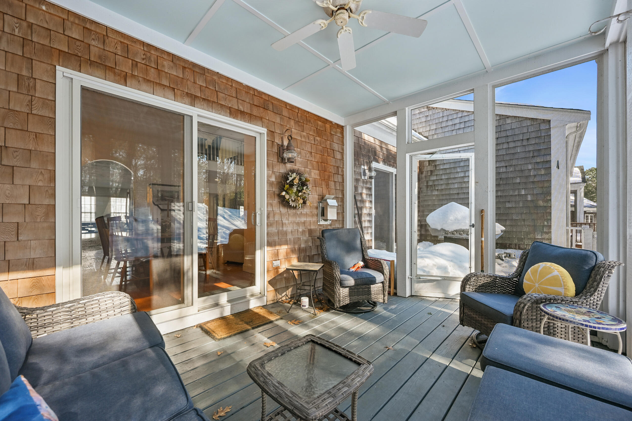 22 Stratford Ridge, Unit 22 Mashpee, MA 02649 - Photo 24 of 38 a living room filled with furniture