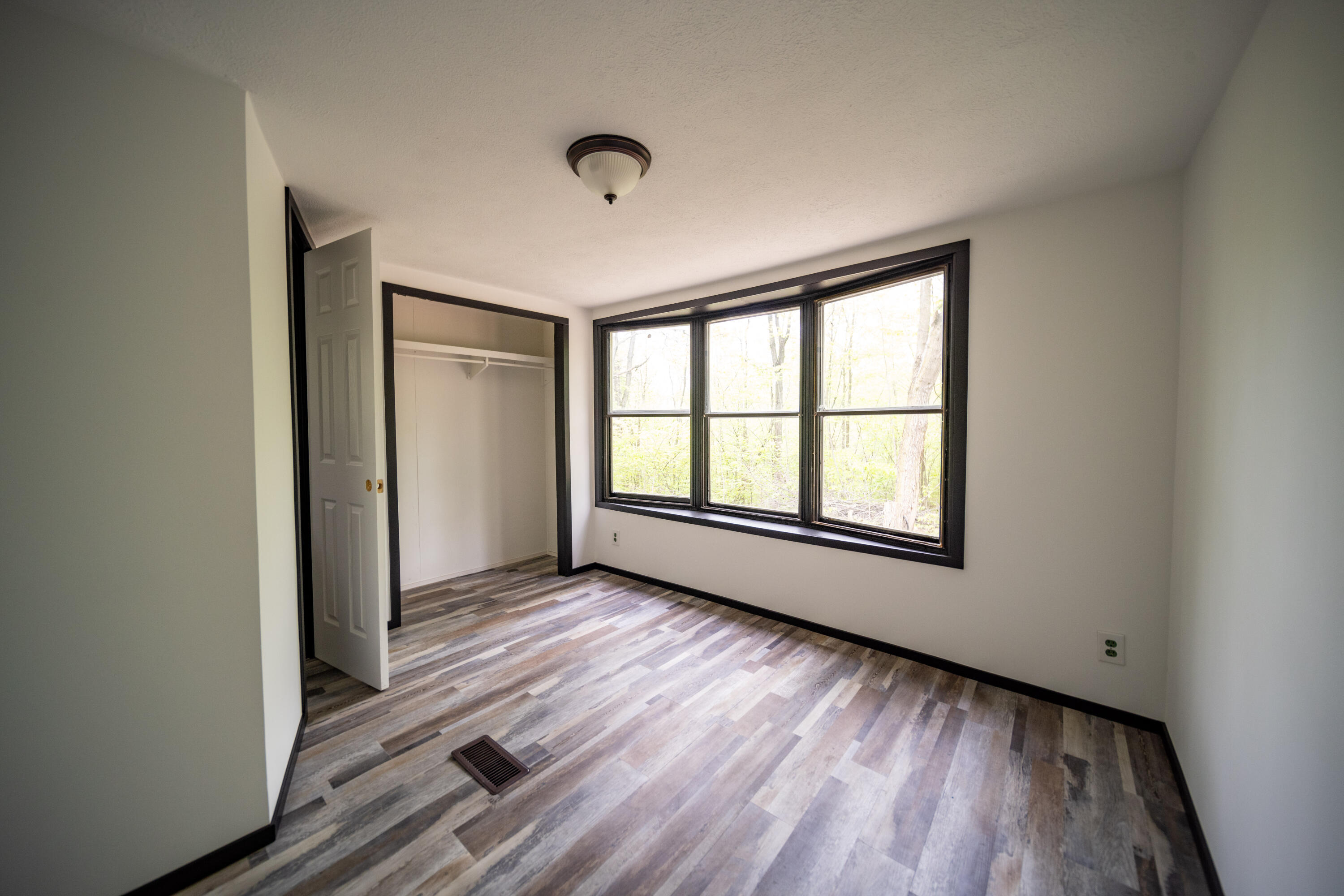 16254 West Stanton Road Trufant, MI 49347 - Photo 9 of 19 1-9