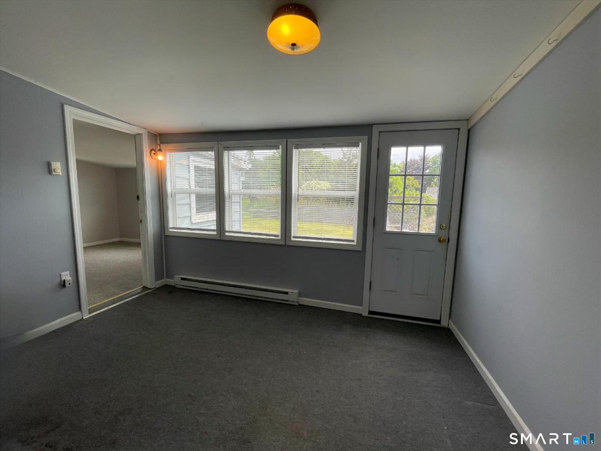 18 Old South Cove Road Old Saybrook, CT 06475 - Photo 20 of 40 an empty room with window