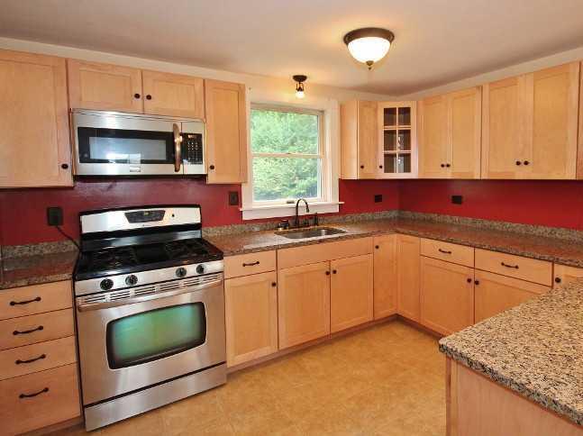 15 Main Street Tenants Harbor, ME 04860 - Photo 7 of 28 Kitchen.