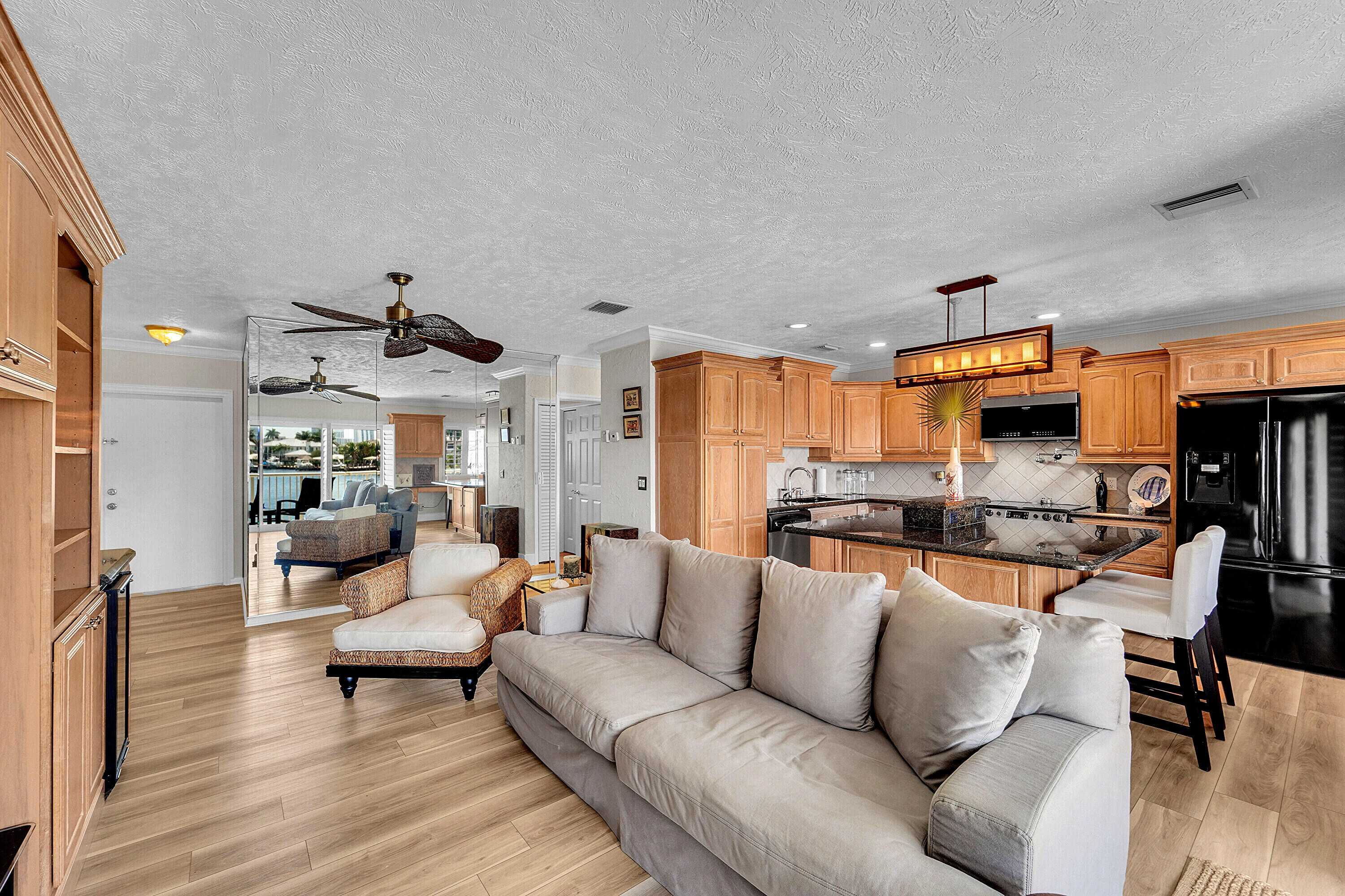 1201 South Riverside Drive, Unit 201 Pompano Beach, FL 33062 - Photo 6 of 34 09_dsc01703