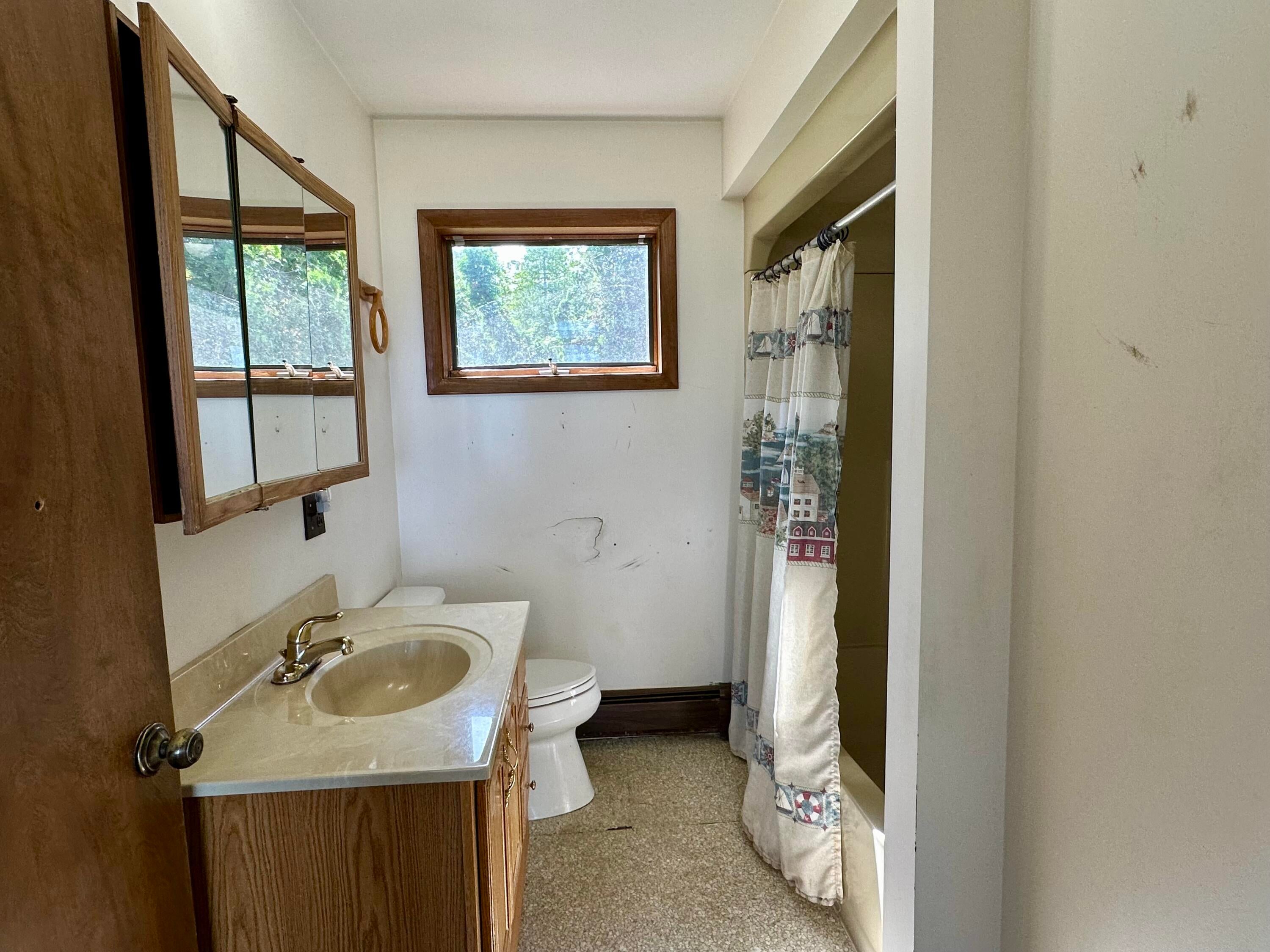 14515 Stoney Pointe Road Cheboygan, MI 49721 - Photo 17 of 25 Full Bath