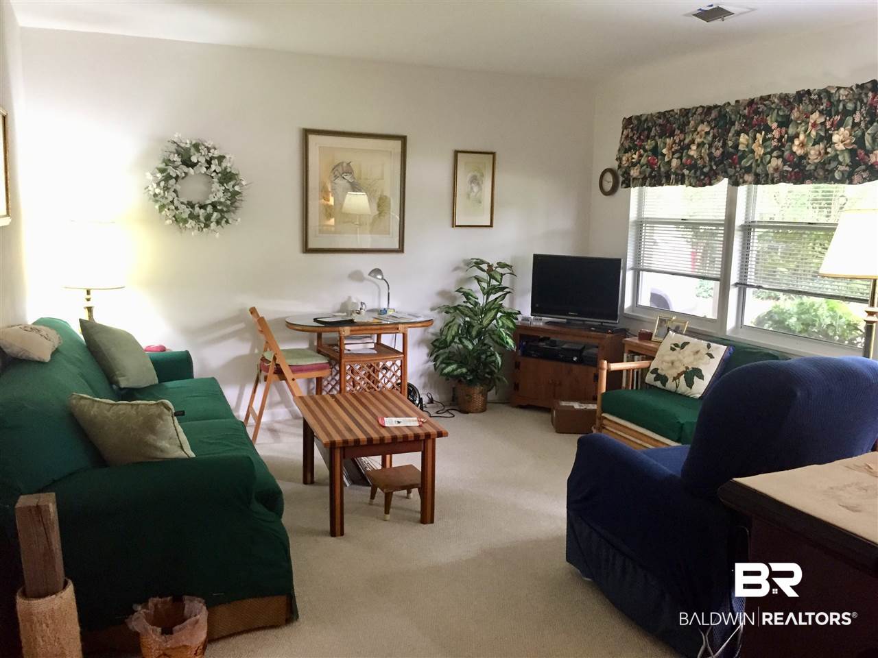 718 Wilshire Road Mobile, AL 36609 - Photo 2 of 17