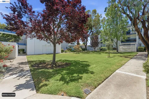 $745,000 | 1075 Shell Boulevard, Unit 11, Foster City, CA 94404