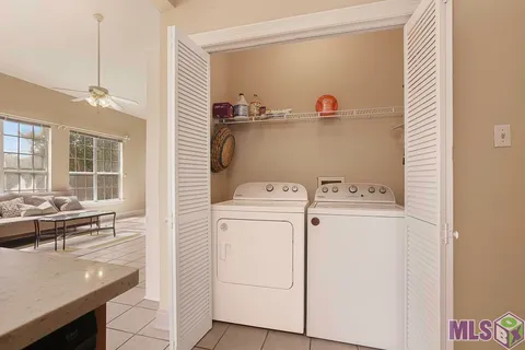 $229,000 | 710 East Boyd Drive, Unit 901, Baton Rouge, LA 70808