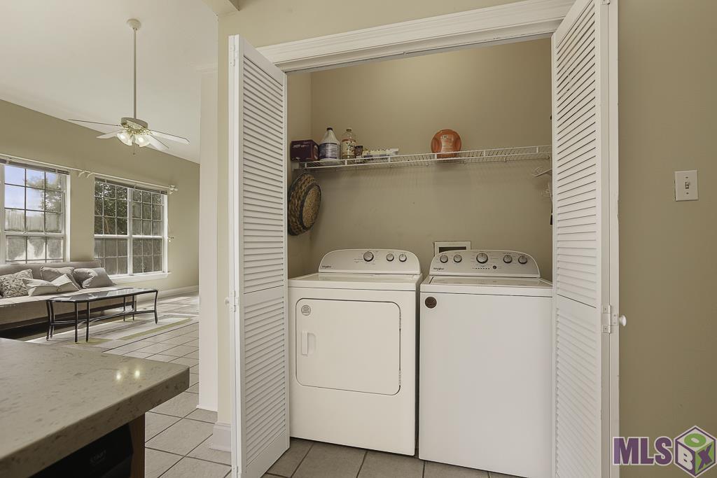 710 East Boyd Drive, Unit 901 Baton Rouge, LA 70808 - Photo 13 of 26 Laundry