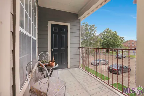 $229,000 | 710 East Boyd Drive, Unit 901, Baton Rouge, LA 70808