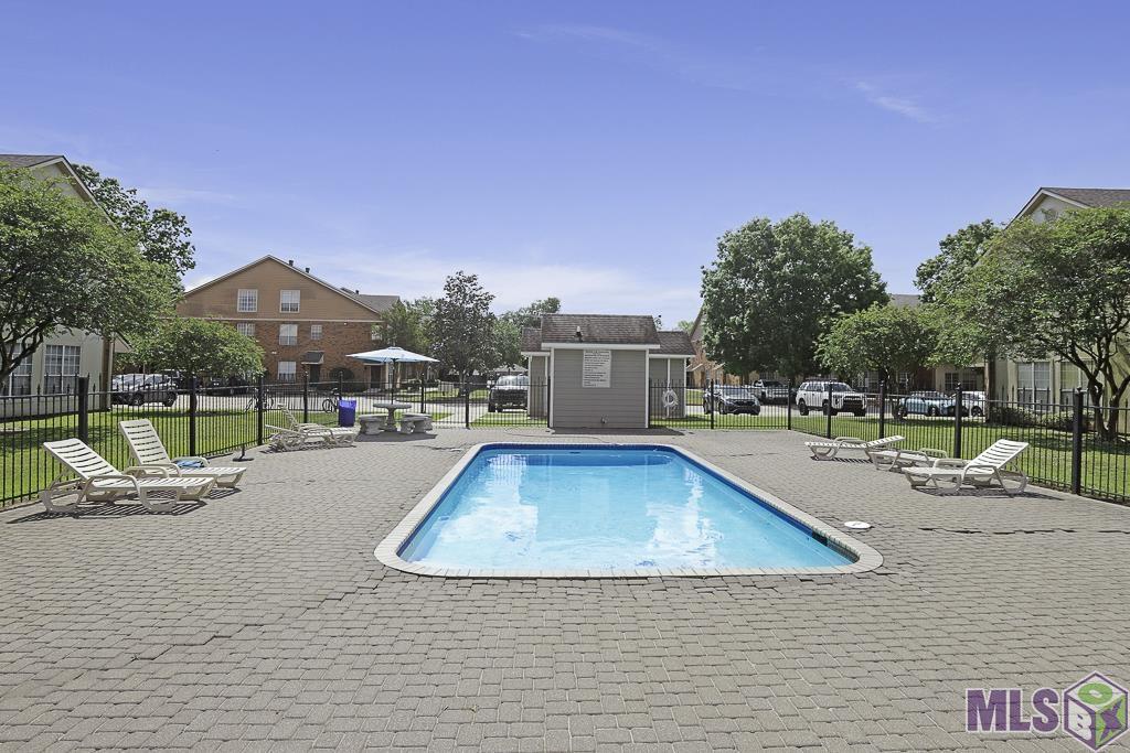 710 East Boyd Drive, Unit 901 Baton Rouge, LA 70808 - Photo 3 of 26 Community Pool
