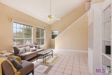 $229,000 | 710 East Boyd Drive, Unit 901, Baton Rouge, LA 70808