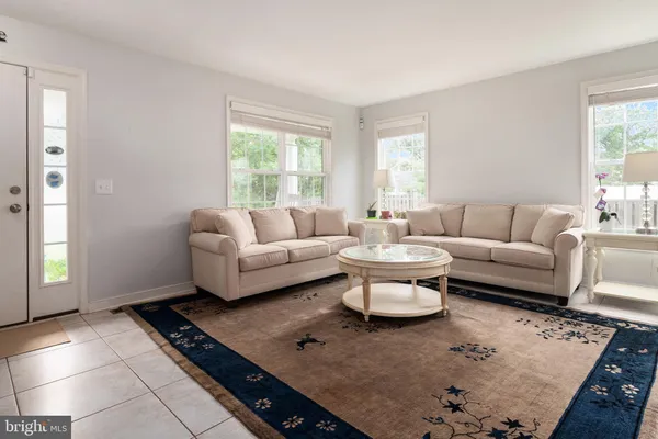 $3,950 | 132 B Pineview Avenue, Severna Park, MD 21146