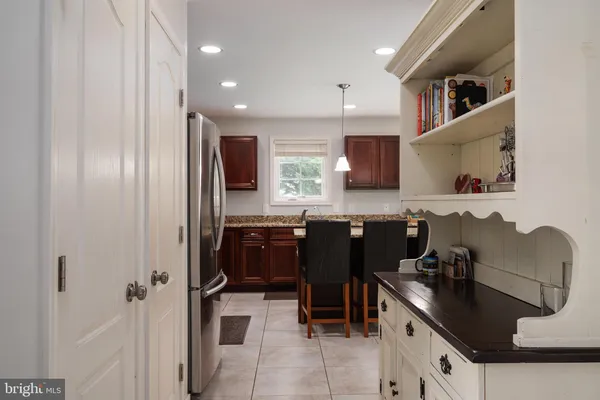 $3,950 | 132 B Pineview Avenue, Severna Park, MD 21146
