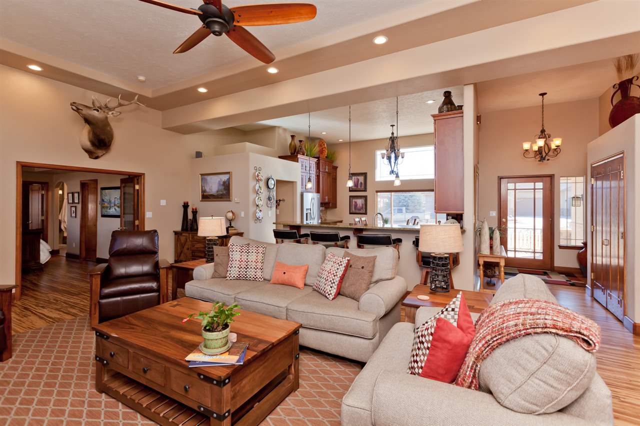 2052 Spur Cross Road Grand Junction, CO 81507 - Photo 6 of 41 Gallery Image 6