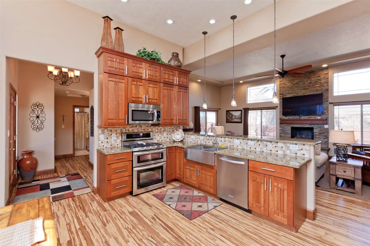 2052 Spur Cross Road Grand Junction, CO 81507 - Photo 9 of 41 Gallery Image 9