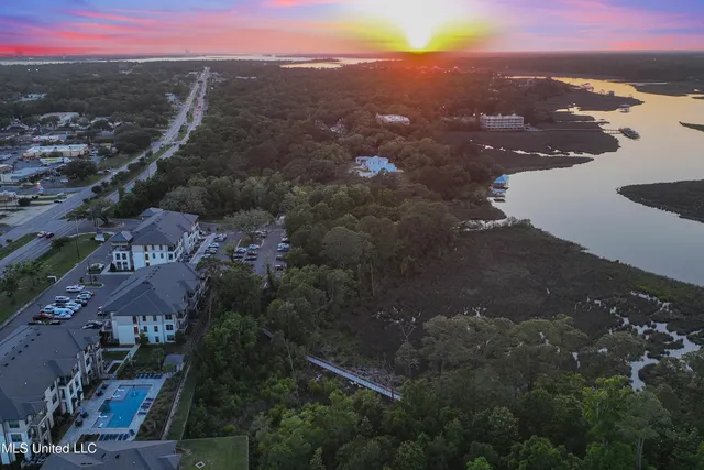$243,500 | 2501 Bienville Boulevard, Unit 330, Ocean Springs, MS 39564