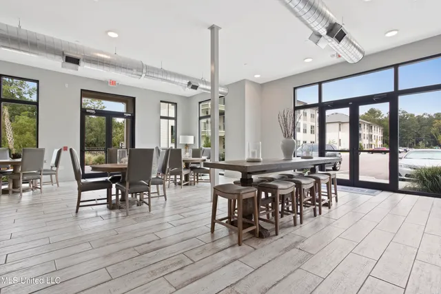 $243,500 | 2501 Bienville Boulevard, Unit 330, Ocean Springs, MS 39564