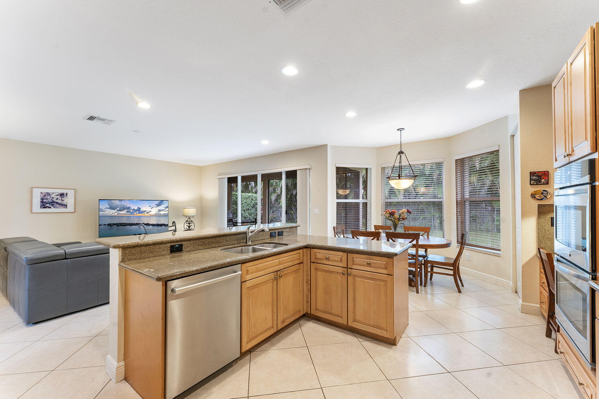 11754 Preservation Lane Boca Raton, FL 33498 - Photo 7 of 42 33-web-or-mls-DSC06531