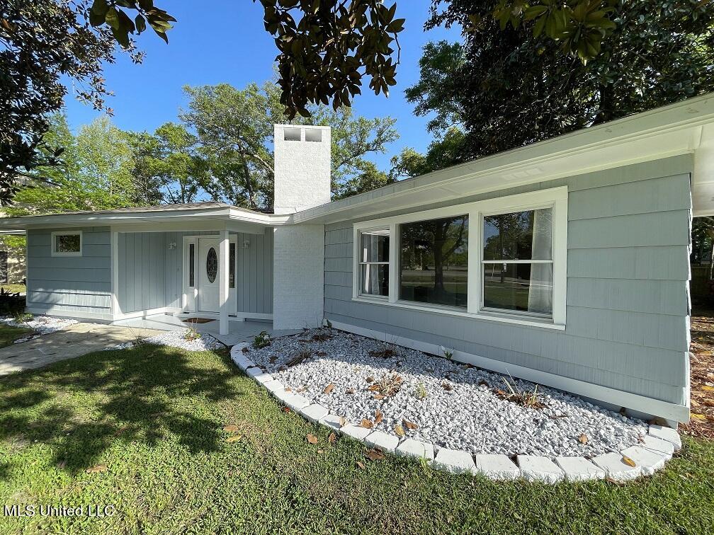 419 East 2nd Street Long Beach, MS 39560 - Photo 4 of 28 Rock Landscaping