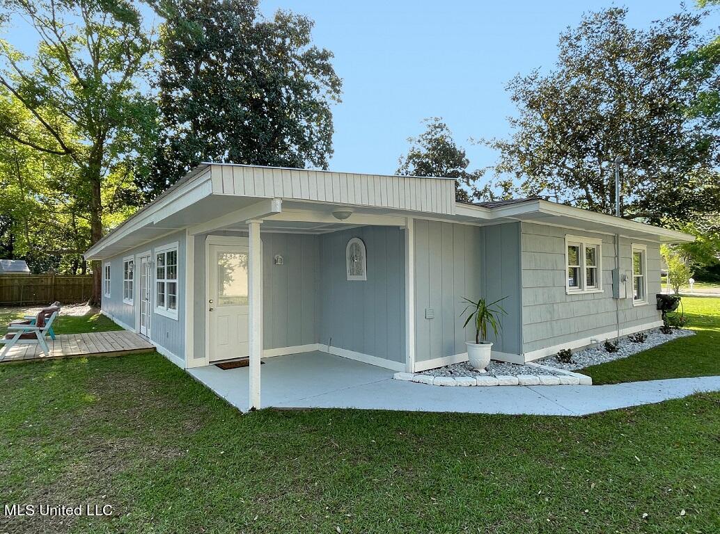 419 East 2nd Street Long Beach, MS 39560 - Photo 6 of 28 Side Porch