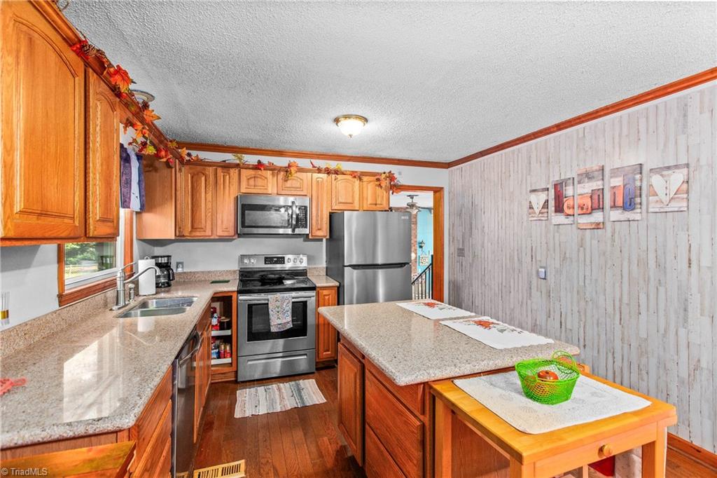 645 Hodgin Valley Road Pleasant Garden, NC 27313 - Photo 5 of 19 Gallery Image 5
