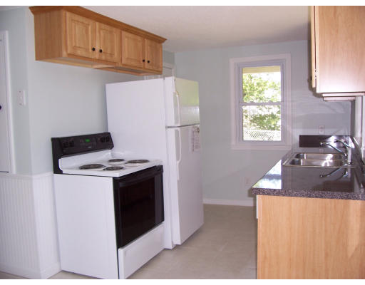 51 Kerry Drive Springfield, MA 01118 - Photo 2 of 6 Gallery Image 2