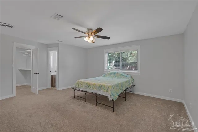 a view of walk in closet