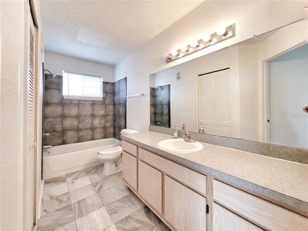 3705 Southwest 27th Street, Unit 818 Gainesville, FL 32608 - Photo 19 of 45