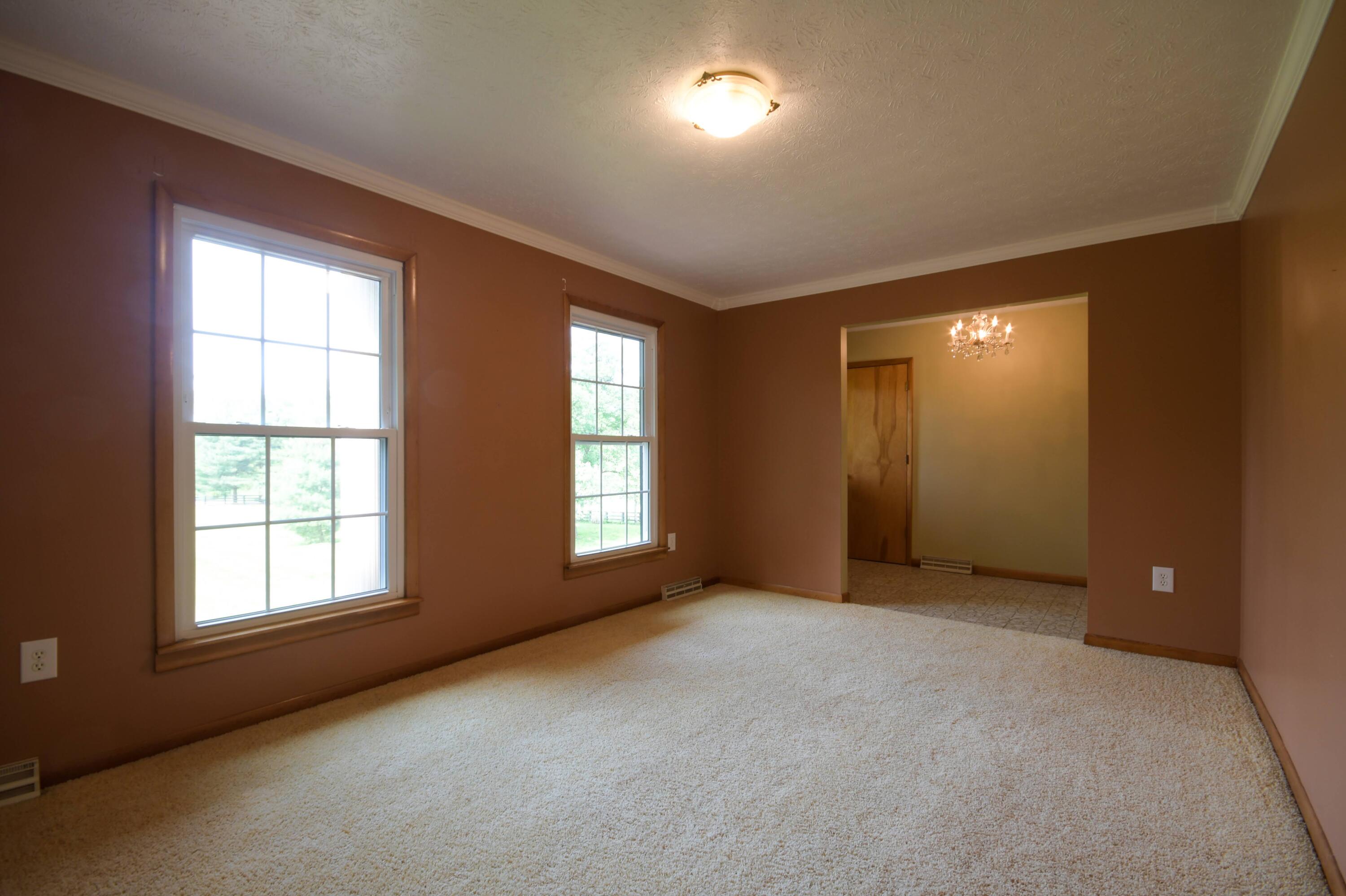 380 L E Junction Road Winchester, KY 40391 - Photo 27 of 82 Living_-3