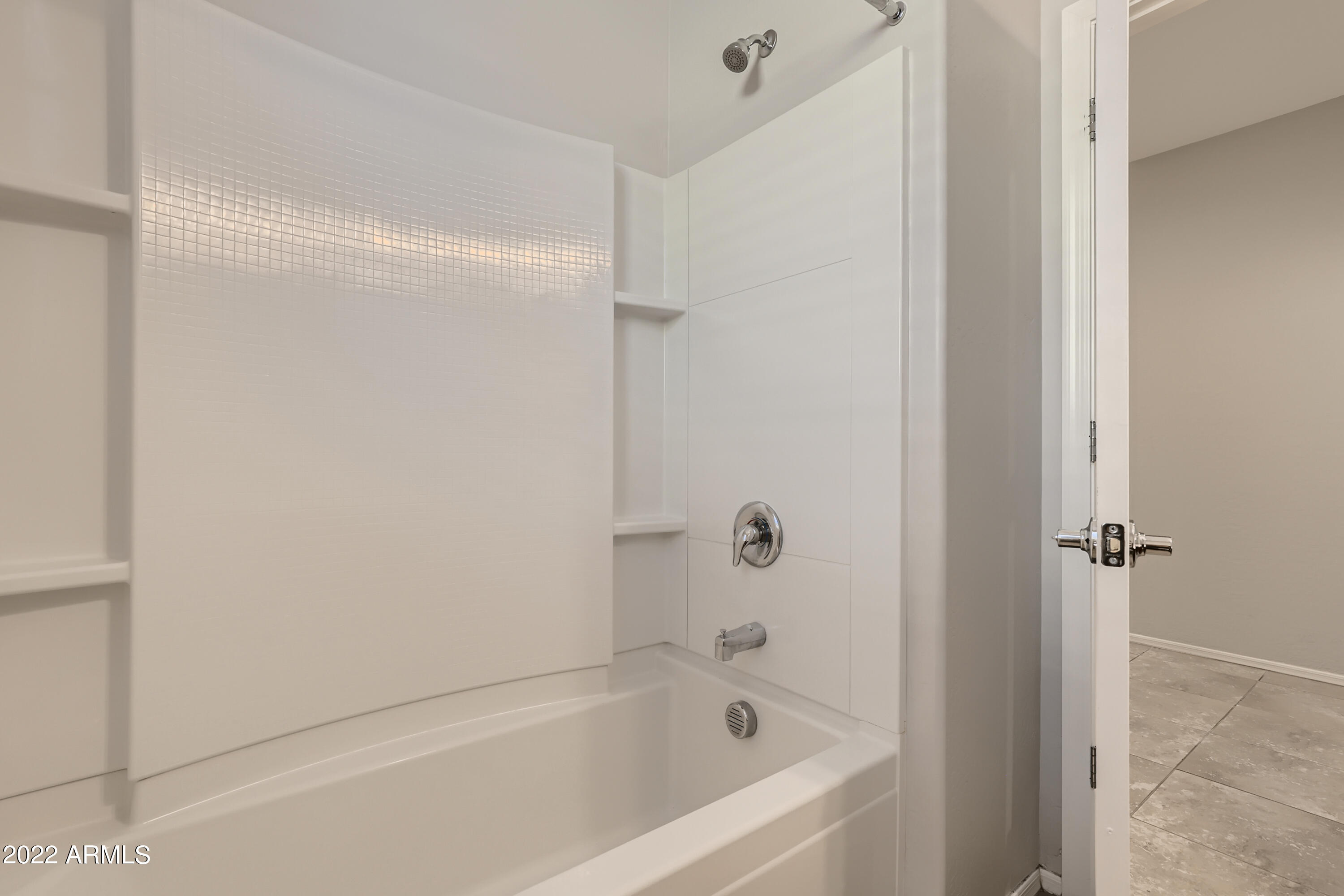 2413 East Beverly Road Phoenix, AZ 85042 - Photo 27 of 33 Gallery Image 27