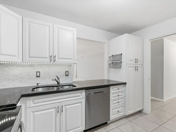 $3,850 | 110 Dunwoody Lane, Unit 1688, Hollywood, FL 33021