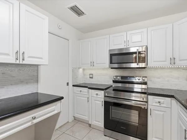 $3,850 | 110 Dunwoody Lane, Unit 1688, Hollywood, FL 33021