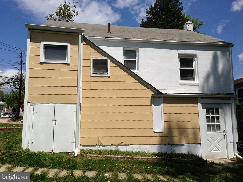 5901 Ravenswood Road Riverdale, MD 20737 - Photo 27 of 29 Rear Elevation