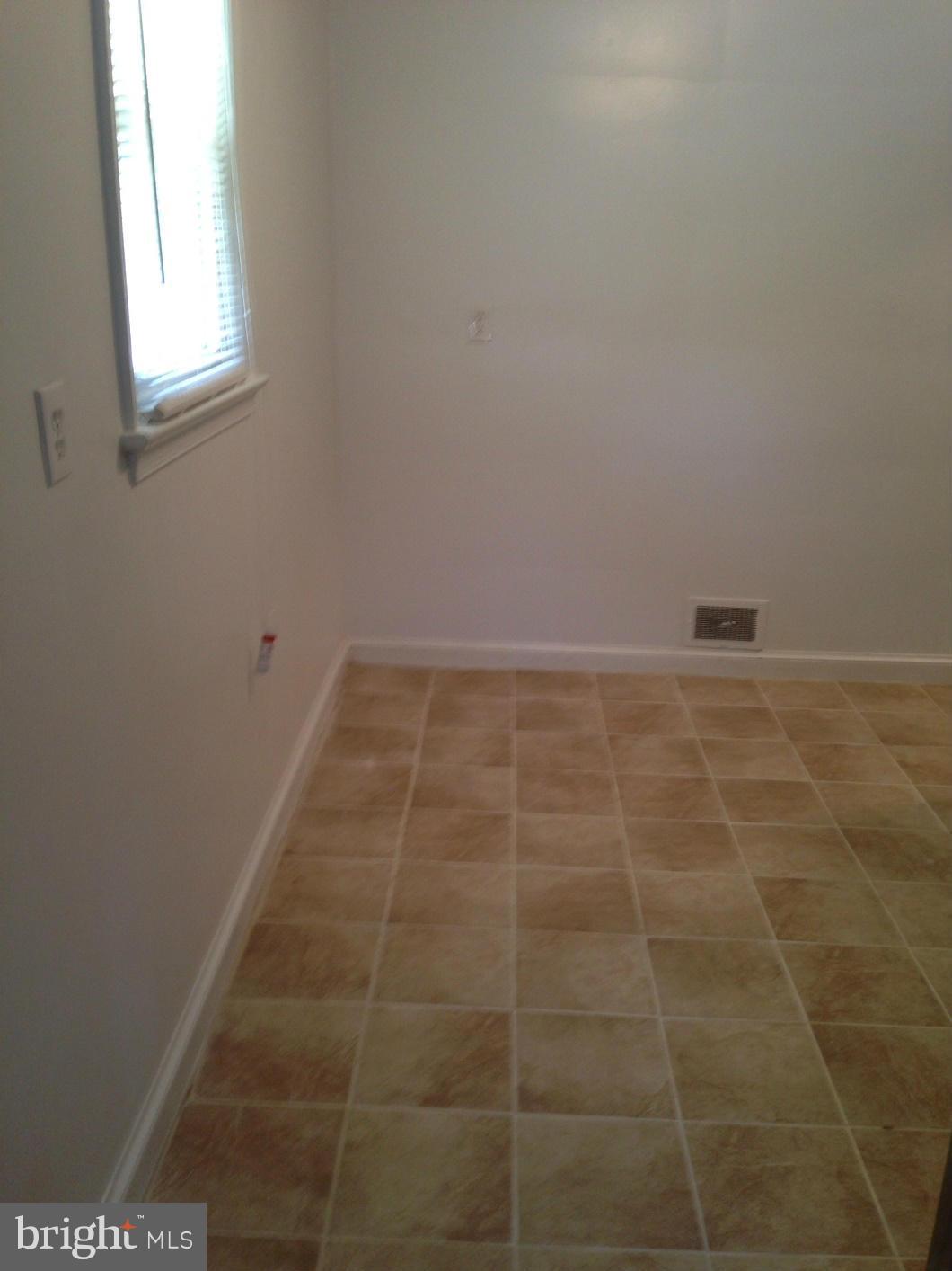 5901 Ravenswood Road Riverdale, MD 20737 - Photo 10 of 29 Kitchen Space for table