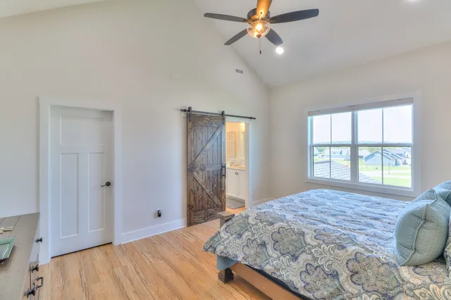 $699,900 | 13 Lake Life Court, Winchester, TN 37398