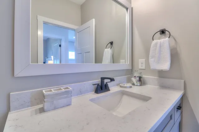 $699,900 | 13 Lake Life Court, Winchester, TN 37398