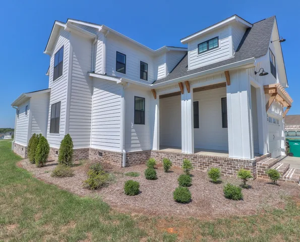 $699,900 | 13 Lake Life Court, Winchester, TN 37398