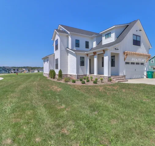 $699,900 | 13 Lake Life Court, Winchester, TN 37398