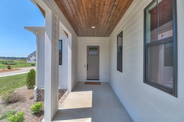 $699,900 | 13 Lake Life Court, Winchester, TN 37398