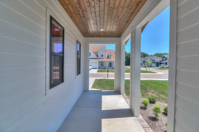 $699,900 | 13 Lake Life Court, Winchester, TN 37398