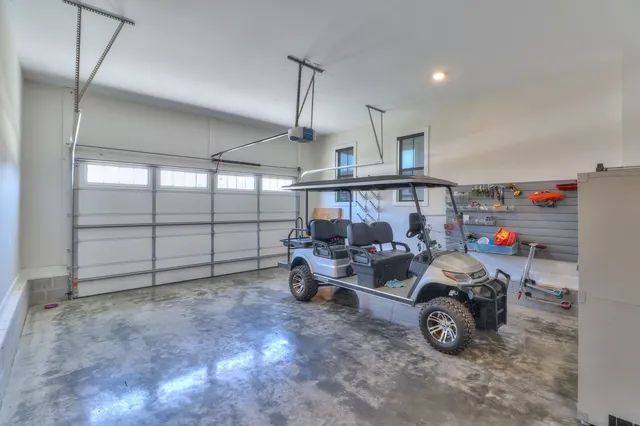 $699,900 | 13 Lake Life Court, Winchester, TN 37398