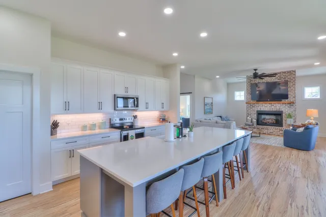 $699,900 | 13 Lake Life Court, Winchester, TN 37398