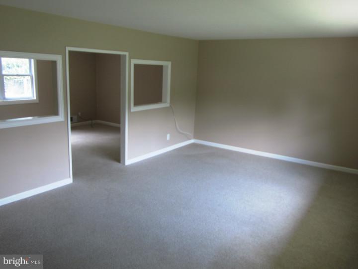 6 Graham Road Allentown, NJ 08501 - Photo 13 of 22 Living Room