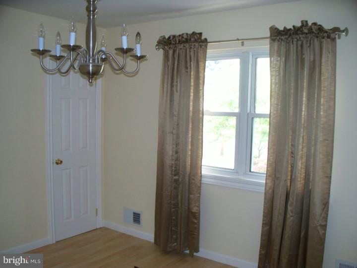 6 Graham Road Allentown, NJ 08501 - Photo 6 of 22 Dining Room