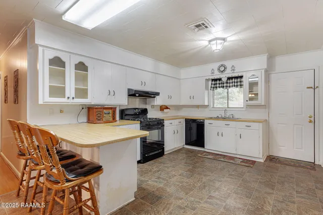 $130,000 | 314 Demoncherveaux Blvd Ville, Ville Platte, LA 70586