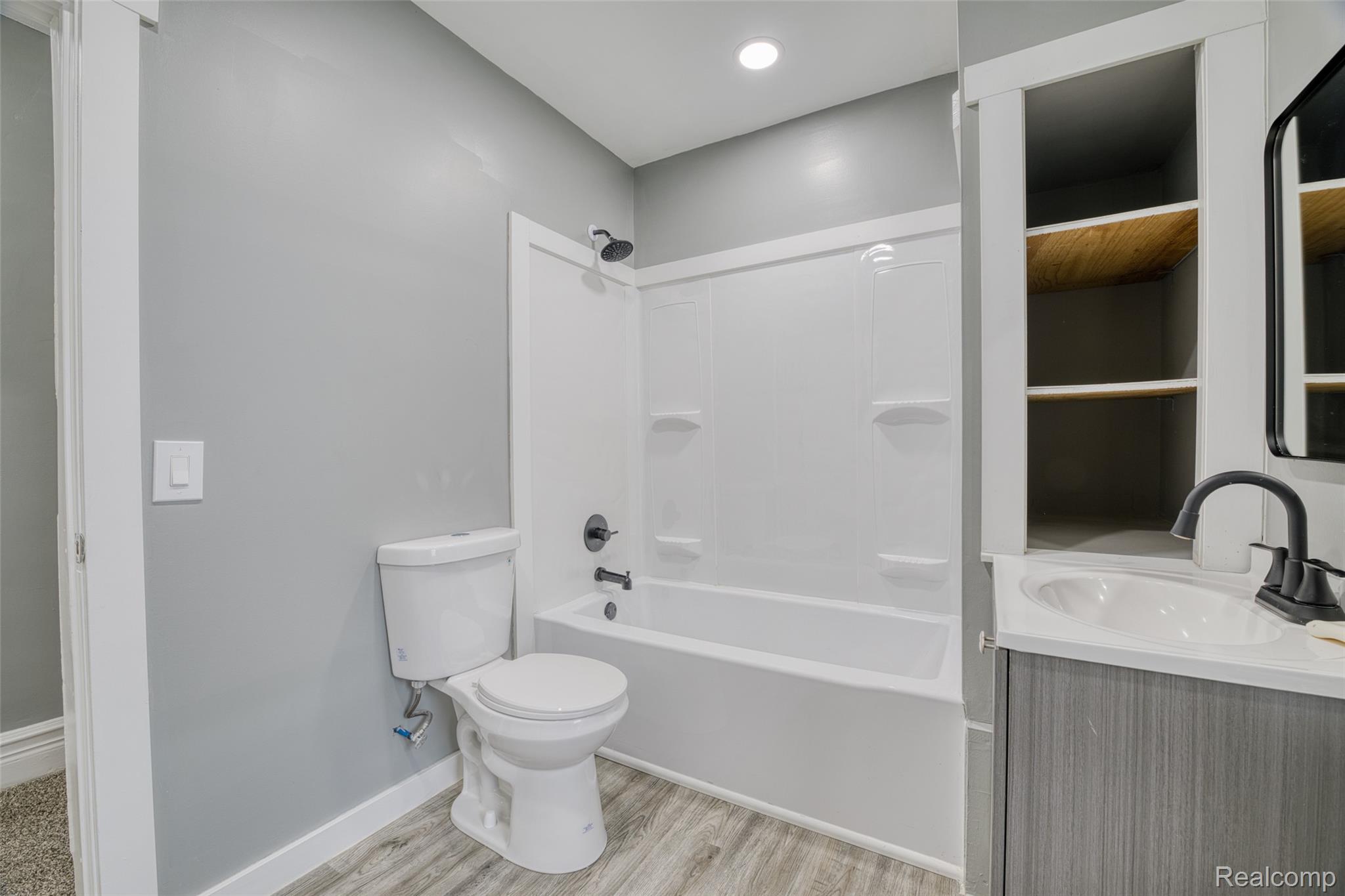 430 Holbrook Detroit, MI 48202 - Photo 21 of 31 image-23.jpg