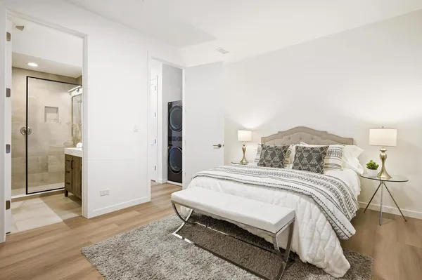 $3,050 | 204 South Leavitt Street, Unit 204, Chicago, IL 60612