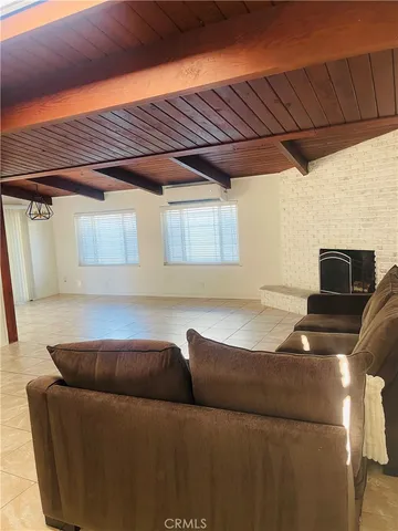 $3,200 | 13961 Stroud Street, Panorama City, CA 91402