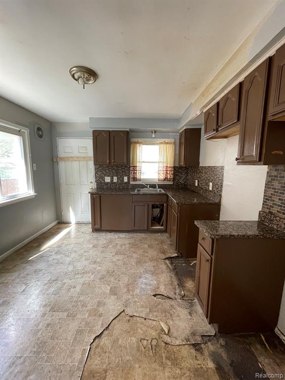 20569 Evergreen Road Detroit, MI 48219 - Photo 5 of 31
