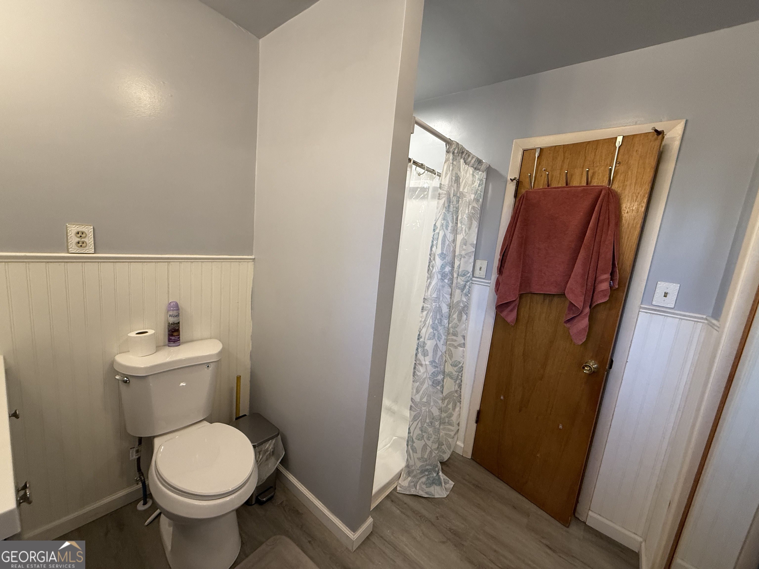 102 Hemlock Street Warner Robins, GA 31093 - Photo 25 of 32 a bathroom with a toilet and a shower